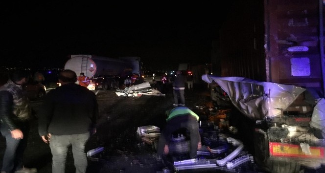 Osmaniye'de zincirleme trafik kazası 1 ölü, 4 yaralı